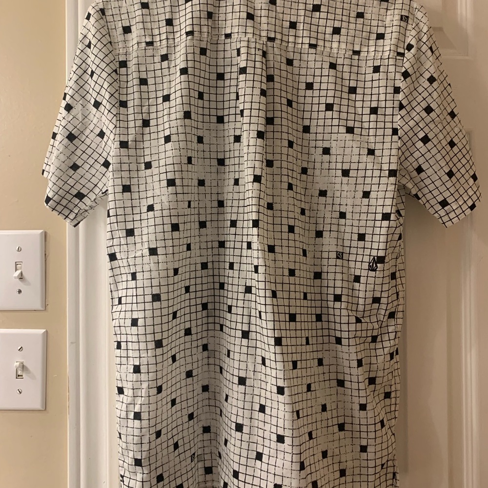 Volcom button down - Picture 3 of 3